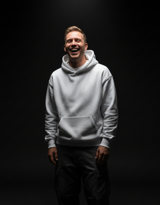 Totke White Hoodie – Trendy, Cozy & Everyday Style